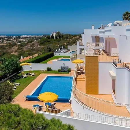 ヴィラ Sleeps 8 With Pool And Parking *