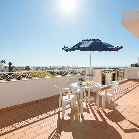 Sleeps 8 With Pool And Parking Vila Albufeira